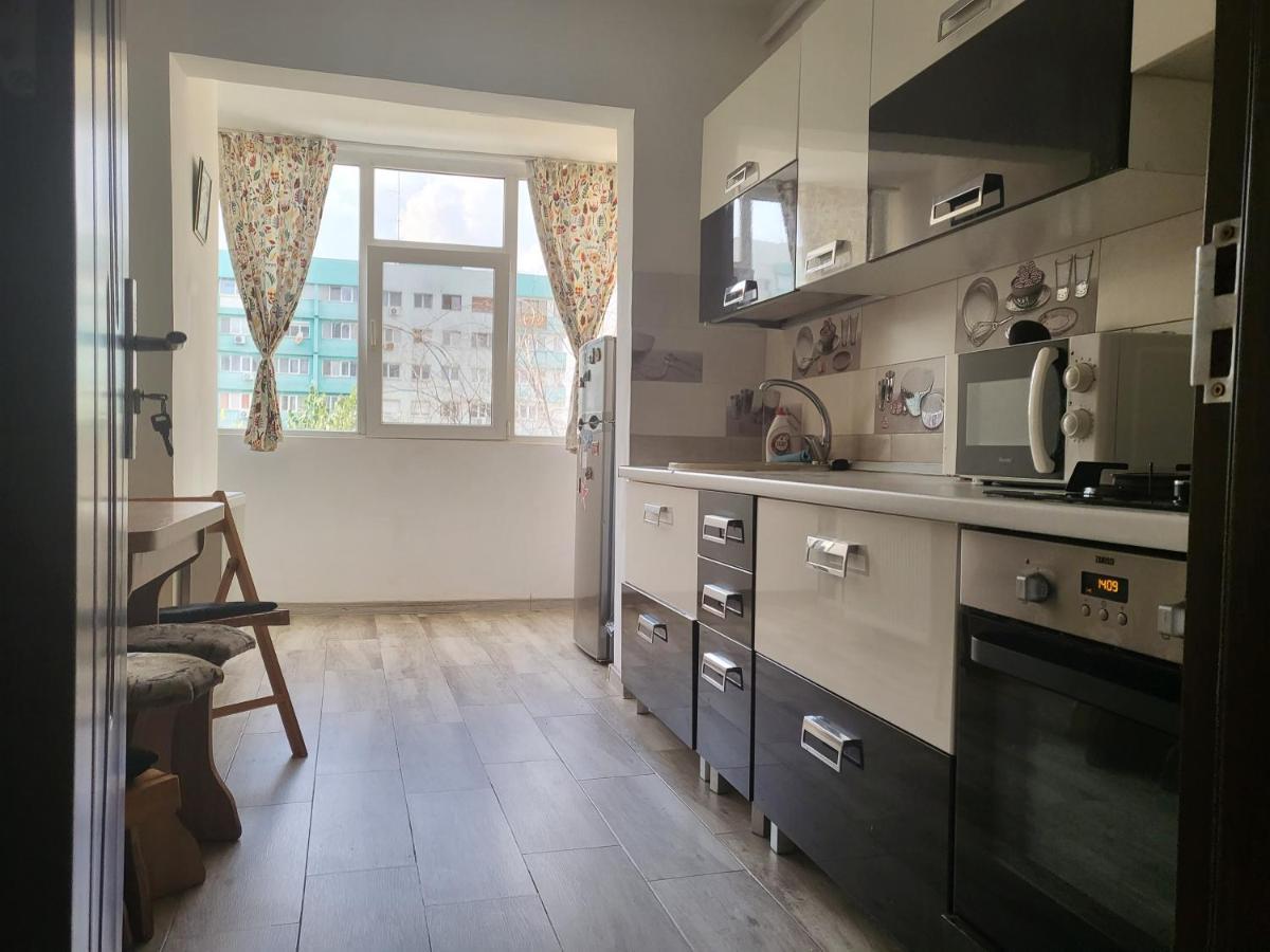 Apartament Cu 3 Camere Chiar In Inima Capitalei Бухарест Экстерьер фото