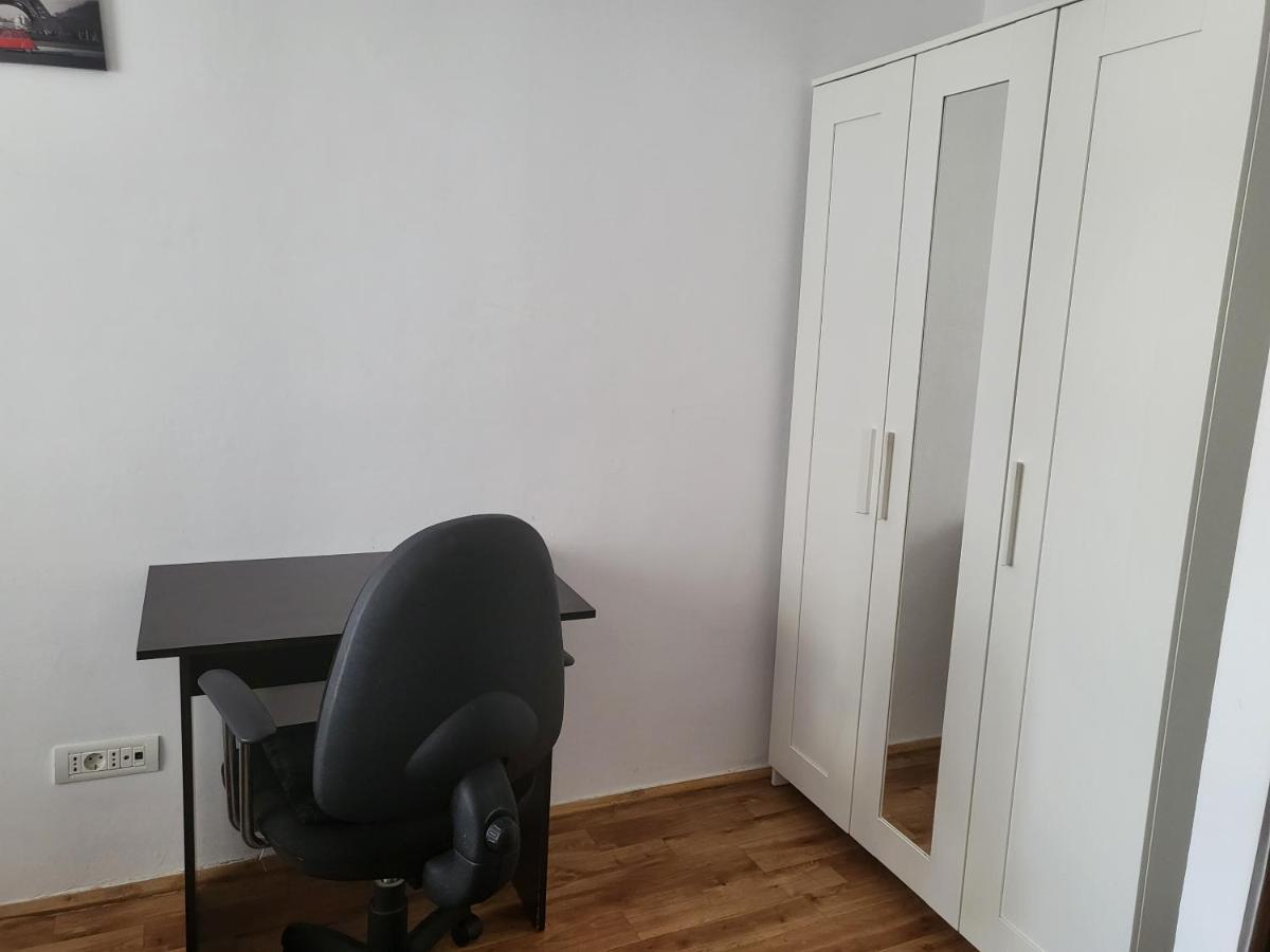 Apartament Cu 3 Camere Chiar In Inima Capitalei Бухарест Экстерьер фото