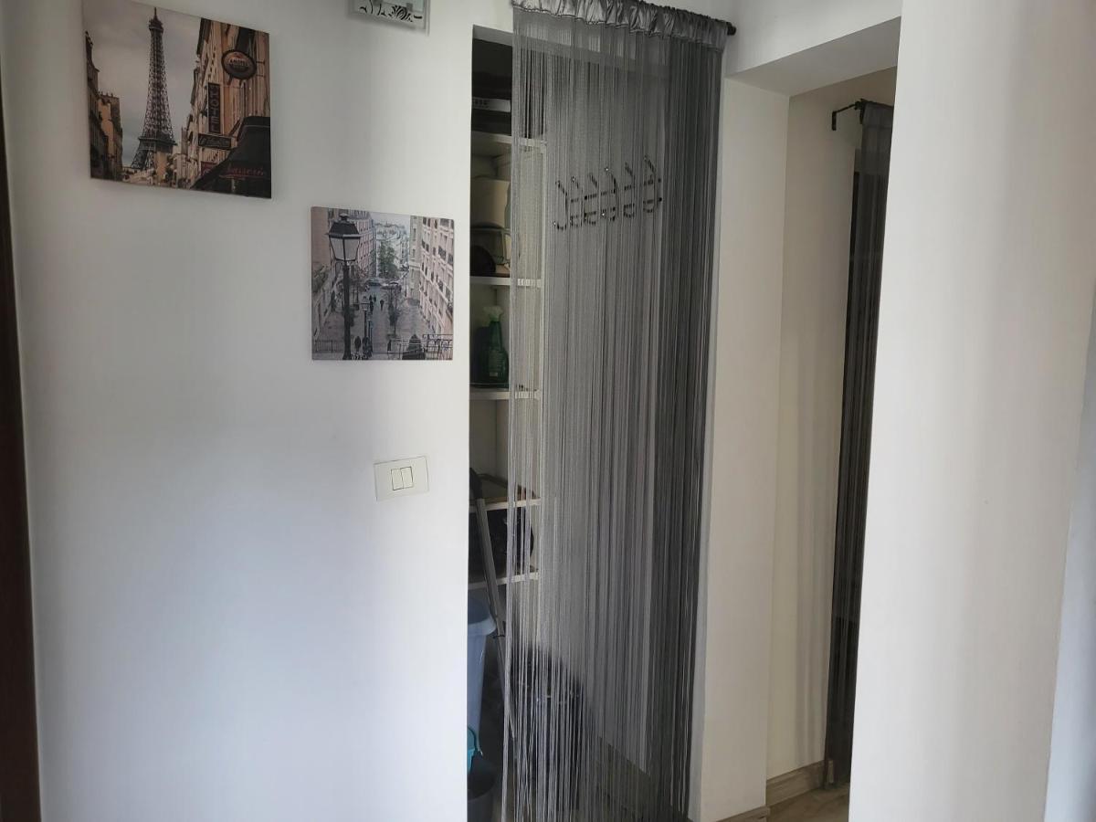 Apartament Cu 3 Camere Chiar In Inima Capitalei Бухарест Экстерьер фото